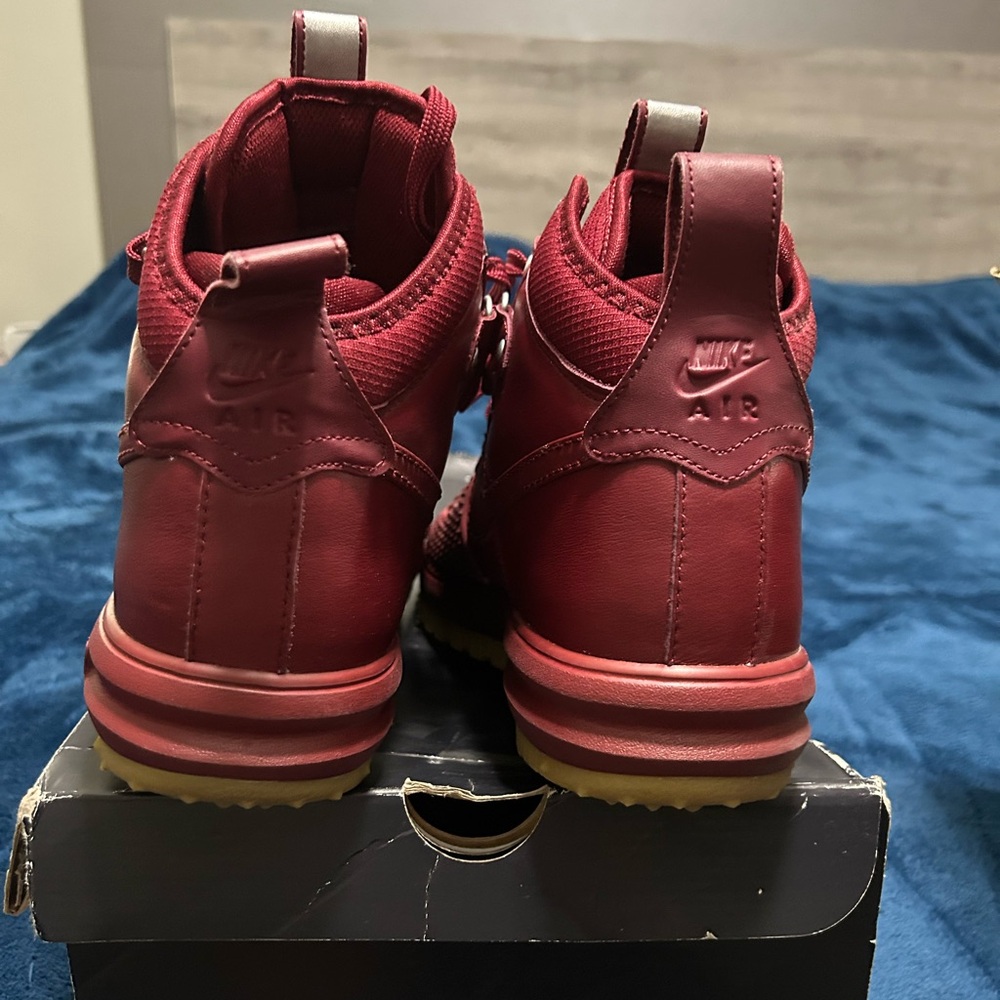 Nike Lunar Force 1 Duckboot
Size 9.5 - Picture 5 of 8